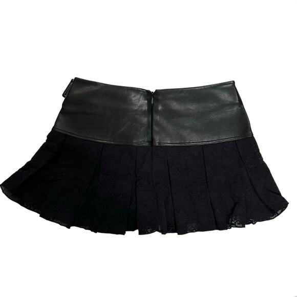 WeWoreWhat Pleated Micro Mini Skirt - Picture 6 of 8
